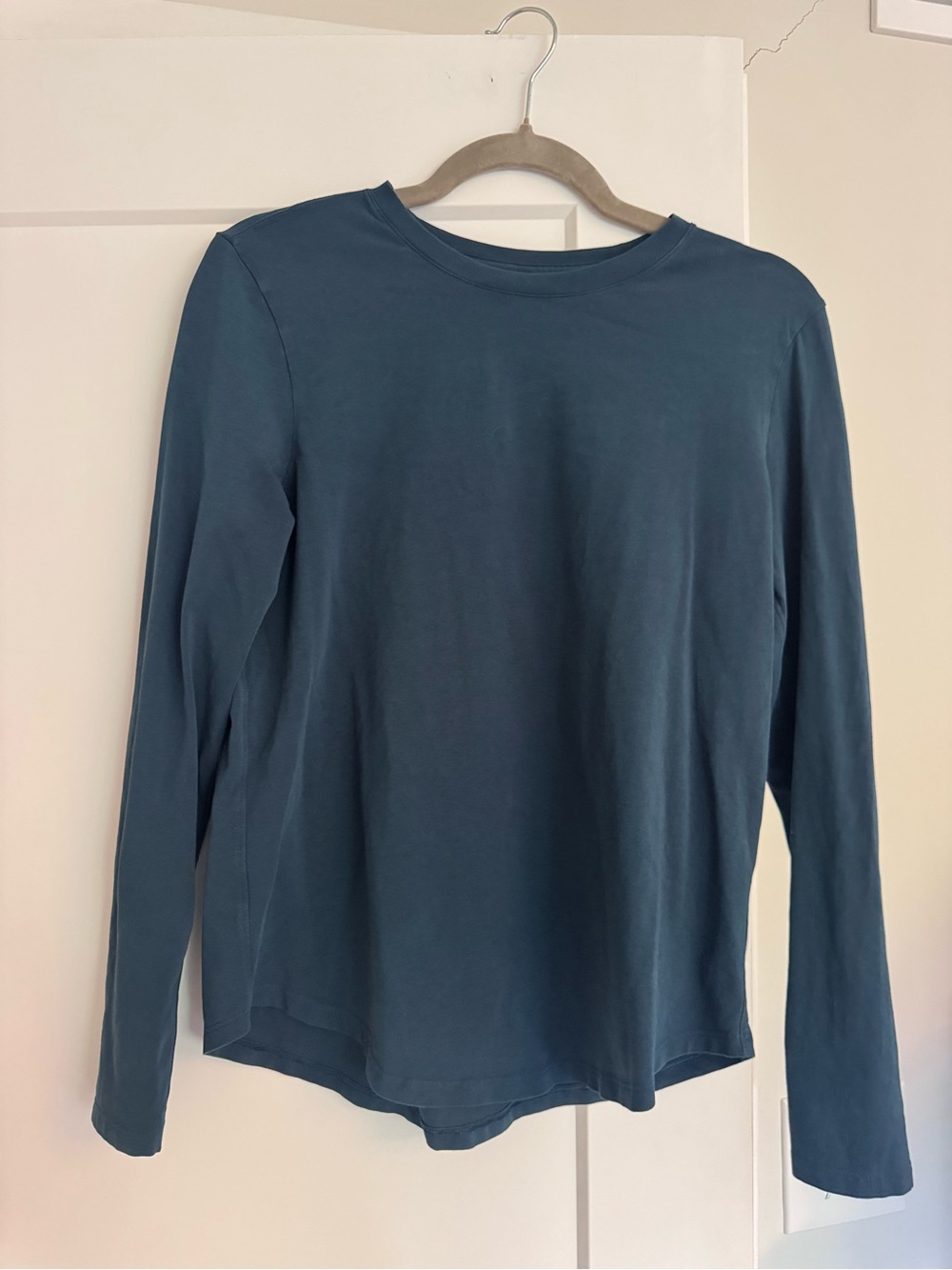 Lululemon love long Sleeve Crewneck Shirt in dark Teal Blue